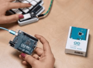 Arduino UNO R4 開發板 測試 P2